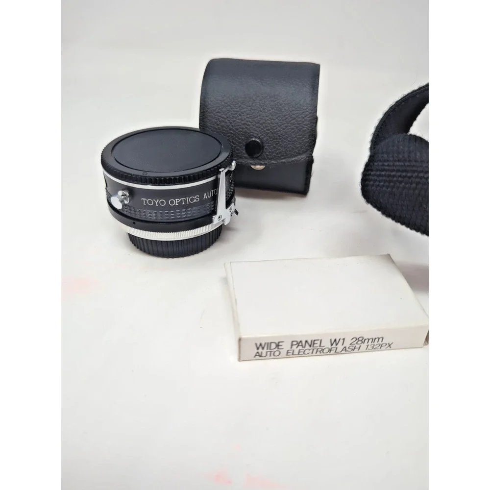 Minolta X-700 35mm Film SLR Camera Kit with 50mm Lens + bag and more fast ship